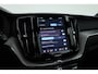 Volvo XC60 2.0 T6 Plug-in hybrid AWD Plus Black Edition | Pano-dak | Trekhaak | 360 camera | H&K Audio |
