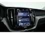 Volvo XC60 2.0 T6 Plug-in hybrid AWD Plus Bright | Prijs rijklaar | Trekhaak | Pano-dak | Camera | 4x Stoel + stuurverw. | 20 inch |