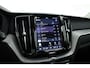 Volvo XC60 2.0 T6 Plug-in hybrid AWD Plus Bright | Prijs rijklaar | Trekhaak | Pano-dak | Camera | 4x Stoel + stuurverw. | 20 inch |