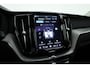 Volvo XC60 2.0 T6 Plug-in hybrid AWD Plus Bright | Prijs rijklaar | Trekhaak | Pano-dak | Camera | 4x Stoel + stuurverw. | 20 inch |