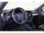 Volvo XC40 T4 Recharge Plus Dark - Intellisafe Assist/Surround - Sensus navigatie - Harman Kardon Audio - Elektrisch bedienbare voorstoelen - Verwarmbare voorstoelen - Parkeercamera - LED koplampen - Mistlampen - Trekhaak semi elektrisch inklapbaar