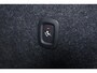 Volvo XC40 T4 Recharge Plus Dark - Intellisafe Assist/Surround - Sensus navigatie - Harman Kardon Audio - Elektrisch bedienbare voorstoelen - Verwarmbare voorstoelen - Parkeercamera - LED koplampen - Mistlampen - Trekhaak semi elektrisch inklapbaar