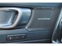 Volvo XC40 T4 Recharge Plus Dark - Intellisafe Assist/Surround - Sensus navigatie - Harman Kardon Audio - Elektrisch bedienbare voorstoelen - Verwarmbare voorstoelen - Parkeercamera - LED koplampen - Mistlampen - Trekhaak semi elektrisch inklapbaar
