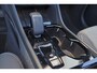 Volvo XC40 T4 Recharge Plus Dark - Intellisafe Assist/Surround - Sensus navigatie - Harman Kardon Audio - Elektrisch bedienbare voorstoelen - Verwarmbare voorstoelen - Parkeercamera - LED koplampen - Mistlampen - Trekhaak semi elektrisch inklapbaar
