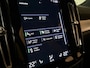 Volvo XC40 T4 Recharge Plus Bright | Trekhaak | Harman Kardon | All Season banden | Bestuurdersstoel elektrisch geheugen | Adaptieve Cruise Control | Stoel en Stuurwielverwarming | Parkeercamera | Pilot Assist | BLIS Dode Hoek Detectie | Parkeersensoren voor+achter | Passagiersstoel elektrisch | 18 Inch | Zitting velenging voorstoelen | Keyless Drive | Climate Control L+R | Regensensor | Privacy Glass | Automatisch dimmende binnen en buitenspiegels | Elektrisch bedienbare achterklep | DAB Radio | Draadloos telefoon opladen | Apple Carplay/Android Auto | Volvo On Call met mobiele App functie | Onyx Black Metallic |