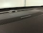Volvo XC40 T4 Recharge Plus Bright | Trekhaak | Harman Kardon | All Season banden | Bestuurdersstoel elektrisch geheugen | Adaptieve Cruise Control | Stoel en Stuurwielverwarming | Parkeercamera | Pilot Assist | BLIS Dode Hoek Detectie | Parkeersensoren voor+achter | Passagiersstoel elektrisch | 18 Inch | Zitting velenging voorstoelen | Keyless Drive | Climate Control L+R | Regensensor | Privacy Glass | Automatisch dimmende binnen en buitenspiegels | Elektrisch bedienbare achterklep | DAB Radio | Draadloos telefoon opladen | Apple Carplay/Android Auto | Volvo On Call met mobiele App functie | Onyx Black Metallic |