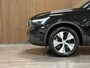 Volvo XC40 T4 Recharge Plus Bright | Trekhaak | Harman Kardon | All Season banden | Bestuurdersstoel elektrisch geheugen | Adaptieve Cruise Control | Stoel en Stuurwielverwarming | Parkeercamera | Pilot Assist | BLIS Dode Hoek Detectie | Parkeersensoren voor+achter | Passagiersstoel elektrisch | 18 Inch | Zitting velenging voorstoelen | Keyless Drive | Climate Control L+R | Regensensor | Privacy Glass | Automatisch dimmende binnen en buitenspiegels | Elektrisch bedienbare achterklep | DAB Radio | Draadloos telefoon opladen | Apple Carplay/Android Auto | Volvo On Call met mobiele App functie | Onyx Black Metallic |