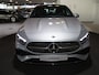 Mercedes-Benz A-klasse 180 Business Solution AMG | 30-06-2026 Beschikbaar | Panoramaschuifdak | Achteruitrijcamera | Nightpakket | MULTIBEAM LED | Stoelverwarming |