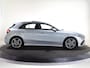 Mercedes-Benz A-klasse 180 Business Solution AMG | 30-06-2026 Beschikbaar | Panoramaschuifdak | Achteruitrijcamera | Nightpakket | MULTIBEAM LED | Stoelverwarming |