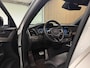 Volvo XC90 T8 AWD Recharge R-Design Long Range | Luchtvering | Stoelventilatie | Trekhaak | 360° Camera | Harman Kardon | 455pk | Schuifdak | Stoelmassage | Adaptieve Cruise Control | Stoelverwarming voor+achter | Stuurwielverwarming | 20 Inch | Full LED meesturende koplampen | Pilot Assist | BLIS Dode Hoek Detectie | Elektrische voorstoelen geheugen | Nappa lederen bekleding | Lederen dashboard | Elektrisch verstelbare zijwangen | Keyless Drive | Parkeersensoren voor+achter | Privacy Glass | Elektrisch bedienbare achterklep | Gelamineerde/geluidwerende zijramen | Geïntegreerde zongordijnen achterportieren | 7-Persoons | 4-Zone Climate Control | DAB Radio | Apple Carplay/Android Auto | Draadloos telefoon opladen | Verlichte instaplijsten | Volvo On Call met mobiele App functie | Bright Silver Metallic |