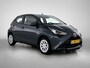 Toyota Aygo 1.0 VVT-i x-play | Dealer onderhouden | Apple CarPlay/Android Auto | Airco | Achteruitrijcamera | Fietsendrager beugel | leseman