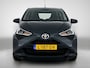 Toyota Aygo 1.0 VVT-i x-play | Dealer onderhouden | Apple CarPlay/Android Auto | Airco | Achteruitrijcamera | Fietsendrager beugel | leseman