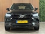 Volvo XC40 Recharge Plus | 96% SoH | Parkeercamera | All-season banden | Stoel en Stuurwielverwarming | 19 Inch | Microtech / alcantara bekleding met wit stiksel en bies | Zitting verlenging voorstoelen |  Google Infotainment | Keyless Drive | Parkeersensoren voor+achter | Privacy Glass | Elektrisch bedienbare achterklep | Draadloos telefoon opladen | DAB Radio | Apple Carplay/Android Auto | Volvo On Call met mobiele App functie | Onyx Black Metallic |