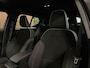 Volvo XC40 Recharge Plus | 96% SoH | Parkeercamera | All-season banden | Stoel en Stuurwielverwarming | 19 Inch | Microtech / alcantara bekleding met wit stiksel en bies | Zitting verlenging voorstoelen |  Google Infotainment | Keyless Drive | Parkeersensoren voor+achter | Privacy Glass | Elektrisch bedienbare achterklep | Draadloos telefoon opladen | DAB Radio | Apple Carplay/Android Auto | Volvo On Call met mobiele App functie | Onyx Black Metallic |
