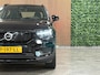 Volvo XC40 Recharge Plus | 96% SoH | Parkeercamera | All-season banden | Stoel en Stuurwielverwarming | 19 Inch | Microtech / alcantara bekleding met wit stiksel en bies | Zitting verlenging voorstoelen |  Google Infotainment | Keyless Drive | Parkeersensoren voor+achter | Privacy Glass | Elektrisch bedienbare achterklep | Draadloos telefoon opladen | DAB Radio | Apple Carplay/Android Auto | Volvo On Call met mobiele App functie | Onyx Black Metallic |