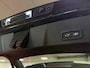 Volvo XC40 Recharge Plus | 96% SoH | Parkeercamera | All-season banden | Stoel en Stuurwielverwarming | 19 Inch | Microtech / alcantara bekleding met wit stiksel en bies | Zitting verlenging voorstoelen |  Google Infotainment | Keyless Drive | Parkeersensoren voor+achter | Privacy Glass | Elektrisch bedienbare achterklep | Draadloos telefoon opladen | DAB Radio | Apple Carplay/Android Auto | Volvo On Call met mobiele App functie | Onyx Black Metallic |