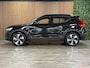 Volvo XC40 Recharge Plus | 96% SoH | Parkeercamera | All-season banden | Stoel en Stuurwielverwarming | 19 Inch | Microtech / alcantara bekleding met wit stiksel en bies | Zitting verlenging voorstoelen |  Google Infotainment | Keyless Drive | Parkeersensoren voor+achter | Privacy Glass | Elektrisch bedienbare achterklep | Draadloos telefoon opladen | DAB Radio | Apple Carplay/Android Auto | Volvo On Call met mobiele App functie | Onyx Black Metallic |