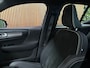 Volvo XC40 Recharge Plus | 96% SoH | Parkeercamera | All-season banden | Stoel en Stuurwielverwarming | 19 Inch | Microtech / alcantara bekleding met wit stiksel en bies | Zitting verlenging voorstoelen |  Google Infotainment | Keyless Drive | Parkeersensoren voor+achter | Privacy Glass | Elektrisch bedienbare achterklep | Draadloos telefoon opladen | DAB Radio | Apple Carplay/Android Auto | Volvo On Call met mobiele App functie | Onyx Black Metallic |