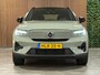Volvo EX40 Single Motor Extended Range Ultra 82 kWh | 100% SoH | Schuifdak | 360° Camera | All Season banden | Harman Kardon | Adaptieve Cruise Control | Bestuurdersstoel elektrisch geheugen | Stoel en Stuurwielverwarming | 19 Inch | Passagiersstoel elektrisch | Microtech / alcantara bekleding met wit stiksel en bies | Zitting verlenging voorstoelen | Pilot Assist | BLIS Dode Hoek Detectie | Warmtepomp | Google Infotainment | Keyless Drive | Parkeersensoren voor+achter | Privacy Glass | Elektrisch bedienbare achterklep | Draadloos telefoon opladen | DAB Radio | Apple Carplay/Android Auto | Volvo On Call met mobiele App functie | Sage Green Metallic |