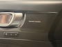 Volvo EX40 Single Motor Extended Range Ultra 82 kWh | 100% SoH | Schuifdak | 360° Camera | All Season banden | Harman Kardon | Adaptieve Cruise Control | Bestuurdersstoel elektrisch geheugen | Stoel en Stuurwielverwarming | 19 Inch | Passagiersstoel elektrisch | Microtech / alcantara bekleding met wit stiksel en bies | Zitting verlenging voorstoelen | Pilot Assist | BLIS Dode Hoek Detectie | Warmtepomp | Google Infotainment | Keyless Drive | Parkeersensoren voor+achter | Privacy Glass | Elektrisch bedienbare achterklep | Draadloos telefoon opladen | DAB Radio | Apple Carplay/Android Auto | Volvo On Call met mobiele App functie | Sage Green Metallic |