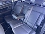 Hyundai Santa Fe 1.6 T-GDI PHEV Premium 4WD / Fabrieksgarantie tot 12-2029 / Dealer onderhouden / Afneembare Trekhaak / HUD / EAER 54 km / Camera 360° / Stoelventilatie / Stuur-, stoel- & achterbankverwarming / 20" LM wielen & All Season banden /