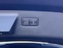 Hyundai Santa Fe 1.6 T-GDI PHEV Premium 4WD / Fabrieksgarantie tot 12-2029 / Dealer onderhouden / Afneembare Trekhaak / HUD / EAER 54 km / Camera 360° / Stoelventilatie / Stuur-, stoel- & achterbankverwarming / 20" LM wielen & All Season banden /