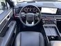 Hyundai Santa Fe 1.6 T-GDI PHEV Premium 4WD / Fabrieksgarantie tot 12-2029 / Dealer onderhouden / Afneembare Trekhaak / HUD / EAER 54 km / Camera 360° / Stoelventilatie / Stuur-, stoel- & achterbankverwarming / 20" LM wielen & All Season banden /