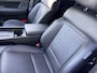 Hyundai Santa Fe 1.6 T-GDI PHEV Premium 4WD / Fabrieksgarantie tot 12-2029 / Dealer onderhouden / Afneembare Trekhaak / HUD / EAER 54 km / Camera 360° / Stoelventilatie / Stuur-, stoel- & achterbankverwarming / 20" LM wielen & All Season banden /