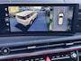 Hyundai Santa Fe 1.6 T-GDI PHEV Premium 4WD / Fabrieksgarantie tot 12-2029 / Dealer onderhouden / Afneembare Trekhaak / HUD / EAER 54 km / Camera 360° / Stoelventilatie / Stuur-, stoel- & achterbankverwarming / 20" LM wielen & All Season banden /