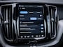 Volvo XC60 2.0 T6 Plug-in hybrid AWD Plus Dark - Long Range l Pano l H&K | 360 | Trekhaak