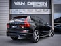 Volvo XC60 2.0 T6 Plug-in hybrid AWD Plus Dark - Long Range l Pano l H&K | 360 | Trekhaak
