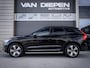 Volvo XC60 2.0 T6 Plug-in hybrid AWD Plus Dark - Long Range l Pano l H&K | 360 | Trekhaak