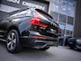 Volvo XC60 2.0 T6 Plug-in hybrid AWD Plus Dark - Long Range l Pano l H&K | 360 | Trekhaak