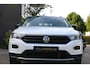 Volkswagen T-Roc 1.5 TSI Active Pano/Virtual/Navi/18"/Cam/Safety "RIJKLAARPRIJS"