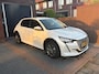 Peugeot e-208 Stoelverwarming | Clima | Cruise | Lichtmetaal | Carplay | Leder/Stof | Parkeersensoren | Bluetooth | Airco (automatisch) | Cruisecontrol standaard | Lichtmetalen velgen 16"