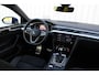 Volkswagen Arteon Shooting Brake 1.4 TSI eHybrid R-Line Business+ | Incl. 12 maanden garantie | SOH 92% | Stoel/stuurverwarming | Uitklapbare trekhaak | Schuif/kantel dak | Adaptieve cruise control | Apple carplay/Android auto | Head-up display |
