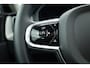 Volvo XC60 2.0 T6 Plug-in hybrid AWD Plus Dark | Pano-dak | Adap. Cruise | H&K Audio | 4x stoel + stuurverwarming |
