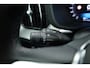 Volvo XC60 2.0 T6 Plug-in hybrid AWD Plus Dark | Pano-dak | Adap. Cruise | H&K Audio | 4x stoel + stuurverwarming |