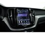 Volvo XC60 2.0 T6 Plug-in hybrid AWD Plus Dark | Pano-dak | Adap. Cruise | H&K Audio | 4x stoel + stuurverwarming |