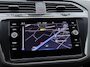Volkswagen Tiguan 1.4 TSI eHybrid R-Line | Navigatie | Elek Achterklep | Stuur-/Stoelverwarming | Camera | 19" | IQ Light | ACC |