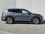 Hyundai Santa Fe 1.6 T-GDI PHEV Premium Plus Sky / SOH 100% / Dealer onderhouden / Fabrieksgarantie tot 06-2027 / Trekgewicht 1350 kg / Head Up Display / Elektrische achterklep / Rondomzicht camera / Stuur- Stoel & Achterbank verwarming / Glazen schuif- en kanteldak /