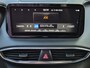 Hyundai Santa Fe 1.6 T-GDI PHEV Premium Plus Sky / SOH 100% / Dealer onderhouden / Fabrieksgarantie tot 06-2027 / Trekgewicht 1350 kg / Head Up Display / Elektrische achterklep / Rondomzicht camera / Stuur- Stoel & Achterbank verwarming / Glazen schuif- en kanteldak /