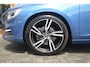 Volvo V60 T4 R-Design | Panoramadak | Dealer Onderhouden | Camera | Stoelverwarming | Standkachel |