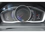 Volvo V60 T4 R-Design | Panoramadak | Dealer Onderhouden | Camera | Stoelverwarming | Standkachel |