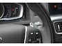 Volvo V60 T4 R-Design | Panoramadak | Dealer Onderhouden | Camera | Stoelverwarming | Standkachel |