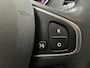 Renault Captur 0.9 TCe Intens / Dealer onderhouden/ All season banden / Trekhaak / Navigatie / Camera / Parkeersensoren Voor + Achter / Cruise Control / Climate Control /