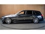 Mercedes-Benz C-klasse Estate 180 AMG Line Leer Camera Navi LED Nightpack PTS Ambient Elekt. achterklep Elektr. trekhaak LM velgen BTW auto!