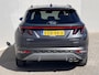 Hyundai Tucson 1.6 T-GDI PHEV Comfort Smart 4WD / Fabrieksgarantie tot 06-2028 / Accu SoH 100 % / Dealer onderhouden / Navigatie / Camera / Apple Carplay Android / Stuur- en stoelverwarming / 19" LM wielen /