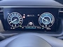 Hyundai Tucson 1.6 T-GDI PHEV Comfort Smart 4WD / Fabrieksgarantie tot 06-2028 / Accu SoH 100 % / Dealer onderhouden / Navigatie / Camera / Apple Carplay Android / Stuur- en stoelverwarming / 19" LM wielen /