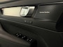 Volvo XC40 B4 Plus Dark | Trekhaak | Harman Kardon | Bestuurdersstoel elektrisch geheugen | Adaptieve Cruise Control | Stoel en Stuurwielverwarming | Google Infotainment | Parkeercamera | Pilot Assist | BLIS Dode Hoek Detectie | Keyless Drive | Parkeersensoren voor+achter | Passagiersstoel elektrisch | Elektrisch bedienbare achterklep | 18 Inch | Zitting verlenging voorstoelen | DAB Radio | Apple Carplay/Android Auto | Draadloos telefoon opladen | Volvo On Call met mobiele App functie | Onyx Black Metallic |